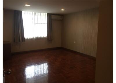 Condo For Rent 3bedroom 2bath At Sukhumvit 24, BTS Phrompong - 920071001-5684