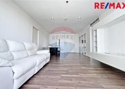 81 Sqm., 2 Beds, 2 Baths Townhouse listed for ฿ 8,200,000.