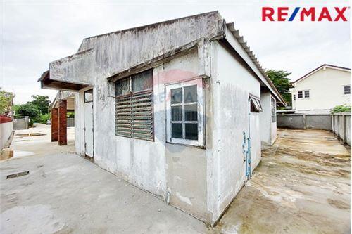 110 Sqm. Land listed for ฿ 14,400,000.