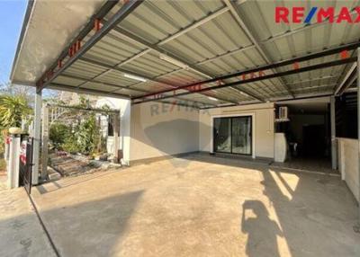 132 Sqm., 2 Beds, 2 Baths Townhouse listed for ฿ 1,990,000.