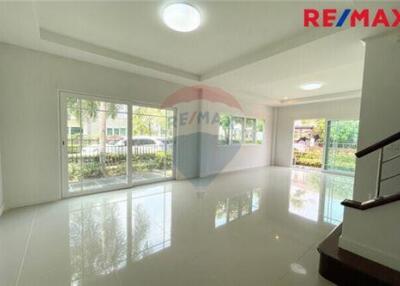 467 Sqm., 4 Beds, 3 Baths Townhouse listed for ฿ 6,800,000.