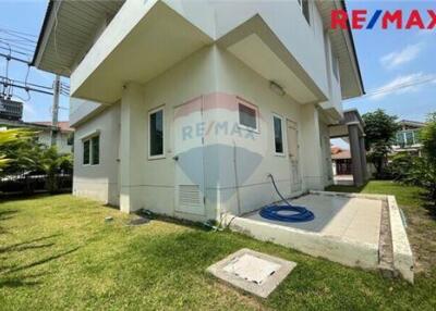 467 Sqm., 4 Beds, 3 Baths Townhouse listed for ฿ 6,800,000.