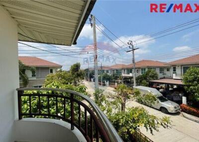 467 Sqm., 4 Beds, 3 Baths Townhouse listed for ฿ 6,800,000.