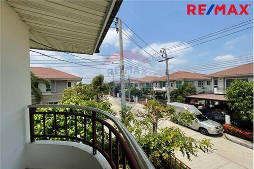 469 Sqm., 4 Beds, 3 Baths House listed for ฿ 7,000,000.