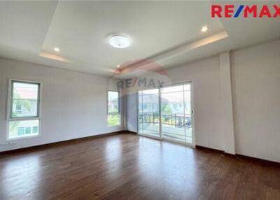 467 Sqm., 4 Beds, 3 Baths Townhouse listed for ฿ 6,800,000.