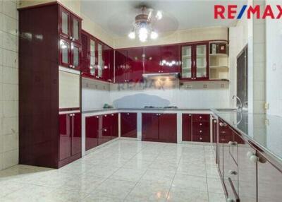 380 Sqm., 3 Beds, 3 Baths Townhouse listed for ฿ 10,500,000.