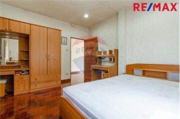 380 Sqm., 3 Beds, 3 Baths Townhouse listed for ฿ 10,500,000.