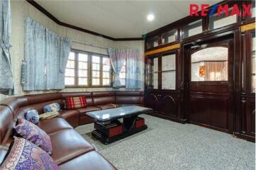 380 Sqm., 3 Beds, 3 Baths Townhouse listed for ฿ 10,500,000.