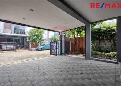 88 Sqm., 3 Beds, 2 Baths Townhouse listed for ฿ 2,250,000.