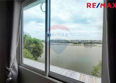 88 Sqm., 3 Beds, 2 Baths Townhouse listed for ฿ 2,250,000.