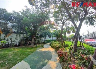 88 Sqm., 3 Beds, 2 Baths Townhouse listed for ฿ 2,250,000.