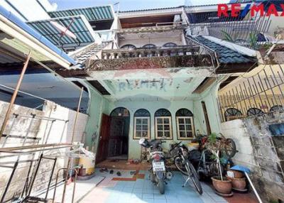 108 Sqm., 4 Beds, 2 Baths Townhouse listed for ฿ 3,500,000.