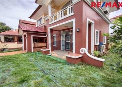 135 Sqm., 3 Beds, 3 Baths Townhouse listed for ฿ 2,850,000.