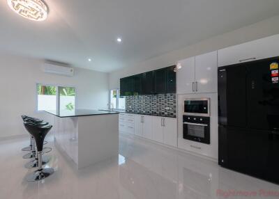 3 Bed House For Sale In East Pattaya - Not In A Village