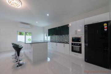 3 Bed House For Sale In East Pattaya - Not In A Village