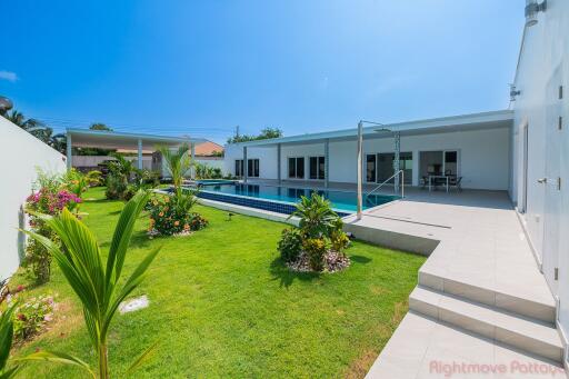 3 Bed House For Sale In East Pattaya - Not In A Village