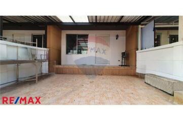 171 Sqm., 3 Beds, 3 Baths Townhouse listed for ฿ 3,850,000.