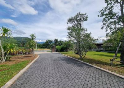 LUXURIOUS HOUSE FOR SALE IN LAN SAKA, NST!!