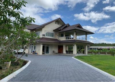 LUXURIOUS HOUSE FOR SALE IN LAN SAKA, NST!!