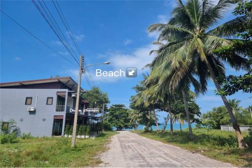 TOWNHOME FOR SALE 80 M. FROM  KHANOM BEACH !!