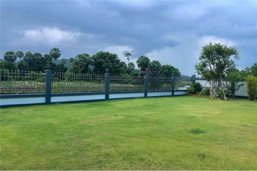 LUXURIOUS 5 BEDROOMS VILLA FOR SALE IN SONGKHLA!!