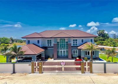 LUXURIOUS 5 BEDROOMS VILLA FOR SALE IN SONGKHLA!! - 920121030-50