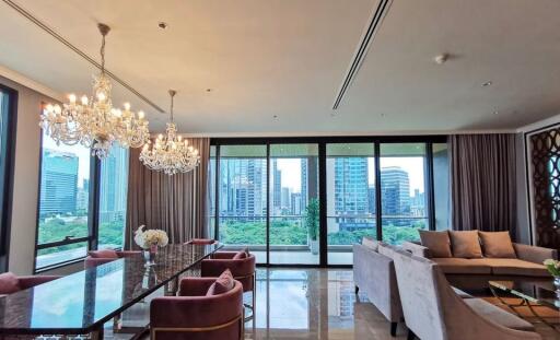 For RENT : Sindhorn Residence / 2 Bedroom / 3 Bathrooms / 224 sqm / 285000 THB [R11749]