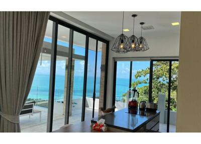 Beautiful 4 bedroom /2 kitchen sea view villa available for sale