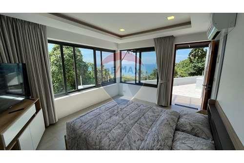 4 Bedroom villa for sale with amazing Sea View at Ang Thong