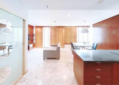 2 Bedrooms 2 Bathrooms Size 106sqm. Siri Residence for Sale 17mTHB