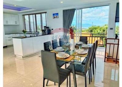 Stunning 4-bedroom sea view villa available to rent