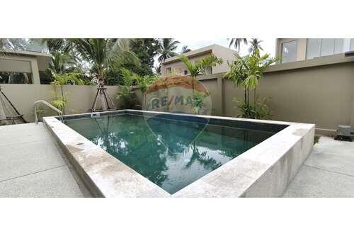 Modern 3-bedroom Pool Villa in Mae Nam, Koh Samui, walkable to beach