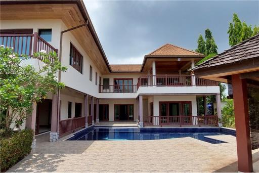 Gorgeous 4 Bedroom Pool Villa in Bang Saray - 920471009-50