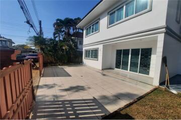 2 Storey house for sale Soi Noen Plub Wan