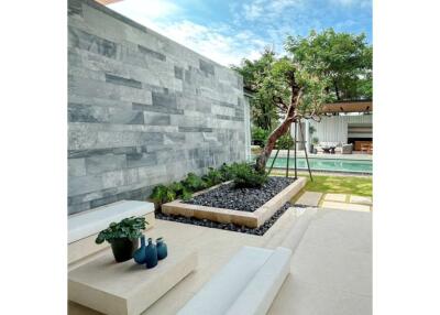 Modern Luxury 4-Bedroom Pool Villa