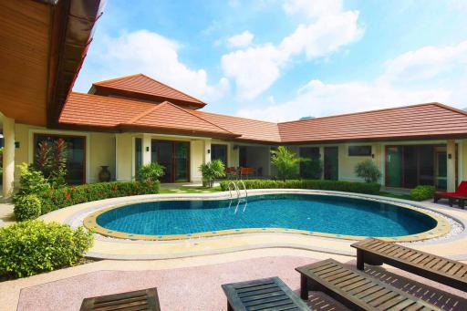 4 Bedroom Pool Villa in Cherngtalay