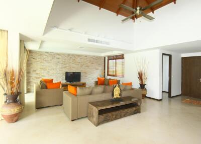 4 Bedroom Pool Villa in Cherngtalay