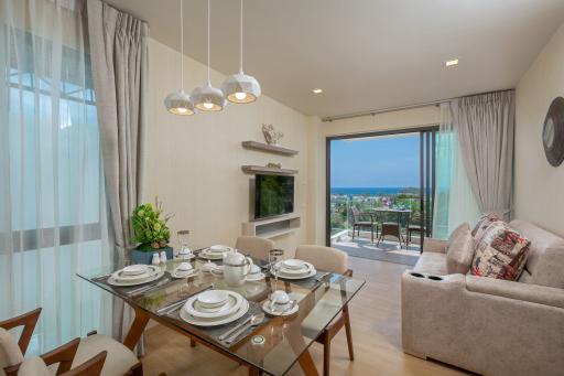 Sea-view penthouse suite with a plunge pool in Kata