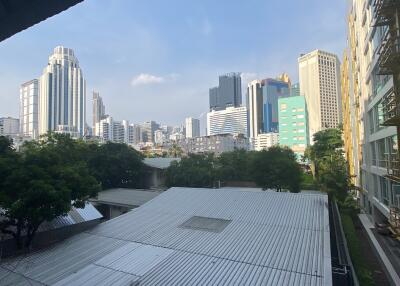 Renovated Large Duplex Sukhumvit 8