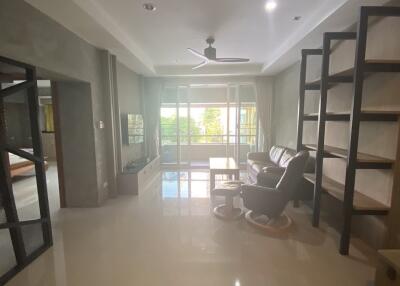 Renovated Large Duplex Sukhumvit 8