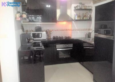 3-Bedroom Townhouse in Cha-am City at The Life