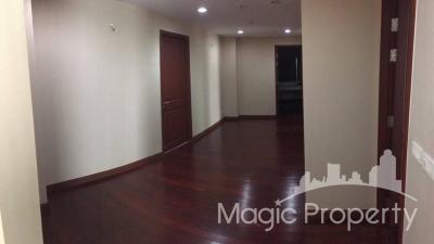 4 Bedroom Duplex Penthouse For Sale in Baan Rajprasong Condominium, Pathum Wan, Bangkok