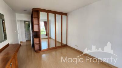 2 Bedrooms Condominium For Sale in Plus 38, Phra Khanong, Khlong Toei, Bangkok