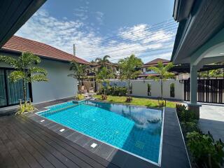 4 Bedrooms House in Baan Baramee Na Jomtien H010829