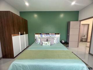 4 Bedrooms House in Baan Baramee Na Jomtien H010829