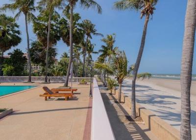 DUSIT THANI : Luxurious 4  Bed Beachfront Condo