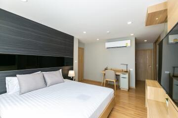 For RENT : Bliss by the Opus / 3 Bedroom / 2 Bathrooms / 157 sqm / 90000 THB [R11758]