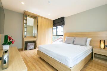 For RENT : Bliss by the Opus / 3 Bedroom / 2 Bathrooms / 157 sqm / 90000 THB [R11758]