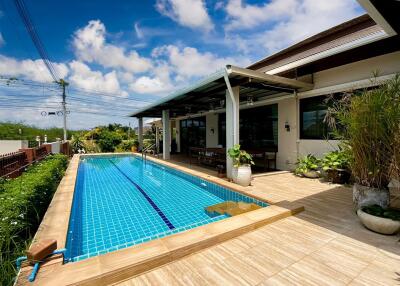 Hua Hin Hill Village 2 : 3 Bed Pool Villa On Soi 102