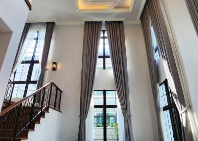 4 Bedrooms House For Sale in The Palazzo Srinakarin, Prawet, Bangkok